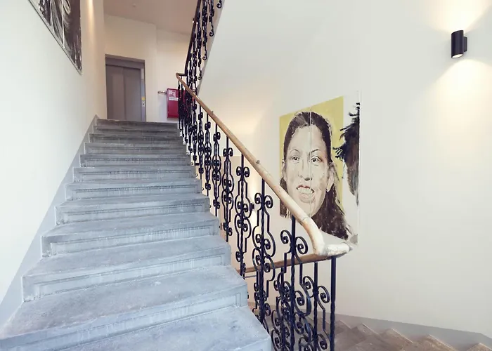 Daire Leonart Living 33